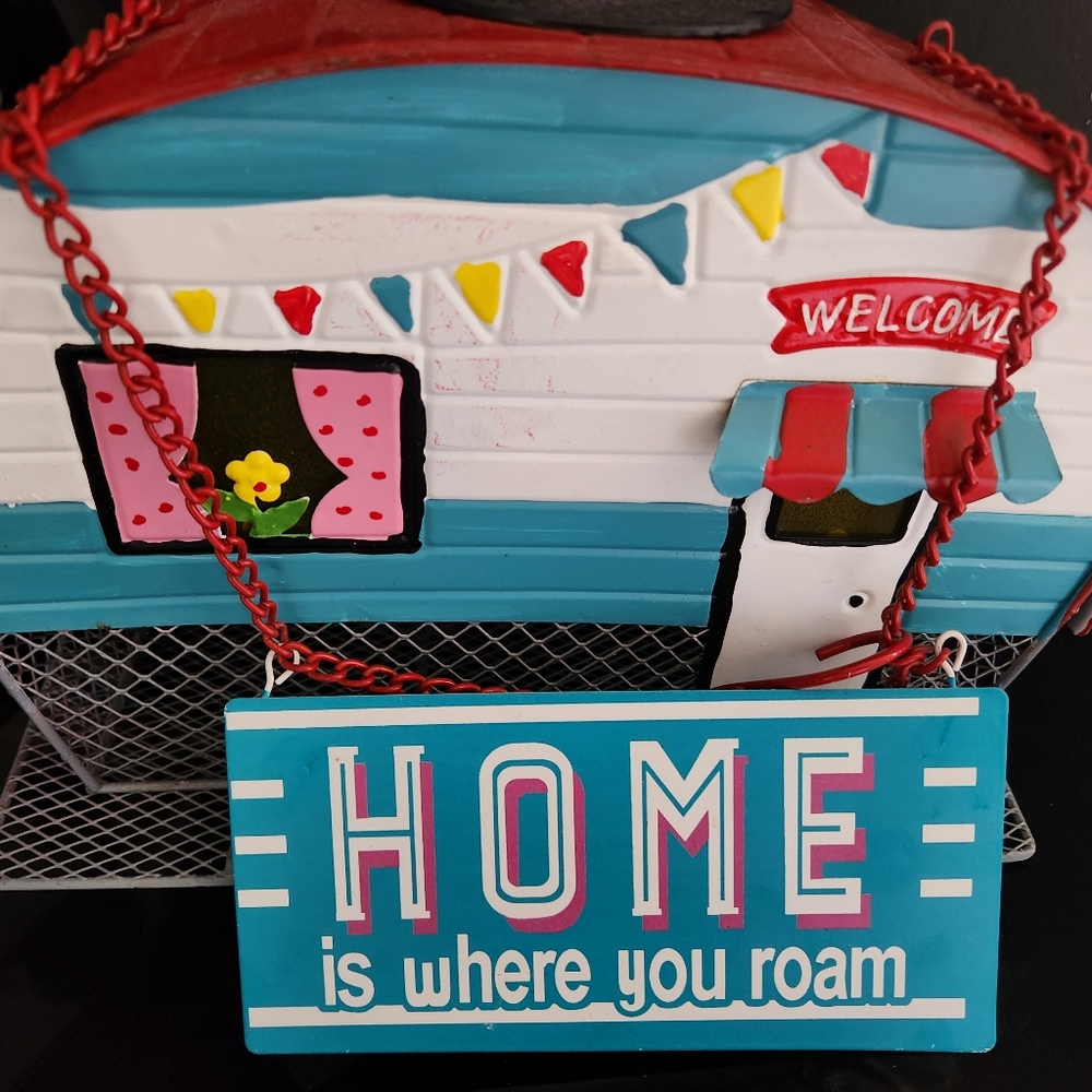 Camper Bird Feeder